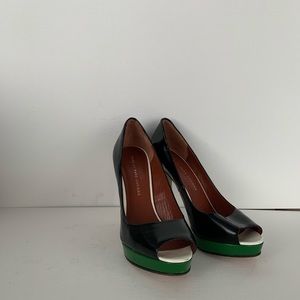 Color block pumps , reinforced soles